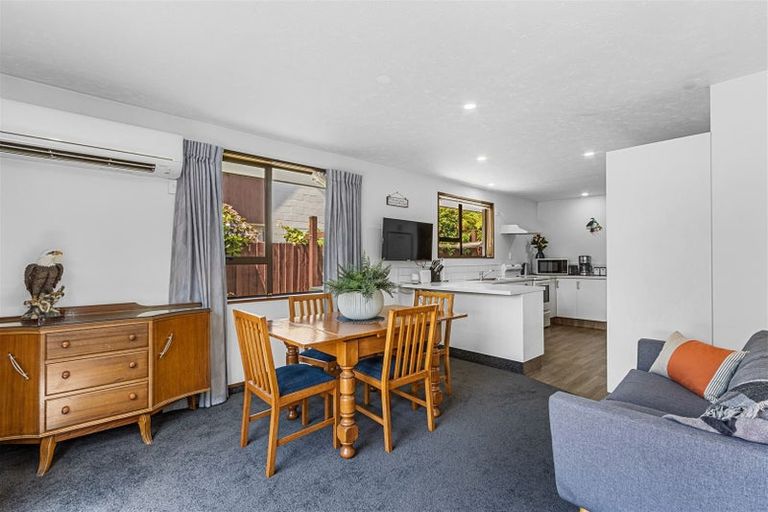 Photo of property in 5a Banff Place, Avonhead, Christchurch, 8042