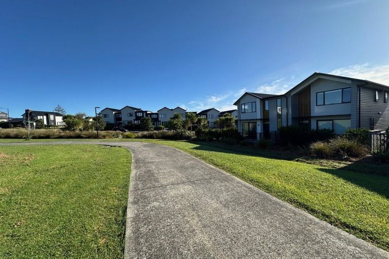 Photo of property in 21d Nellie Drive, Kumeu, 0810