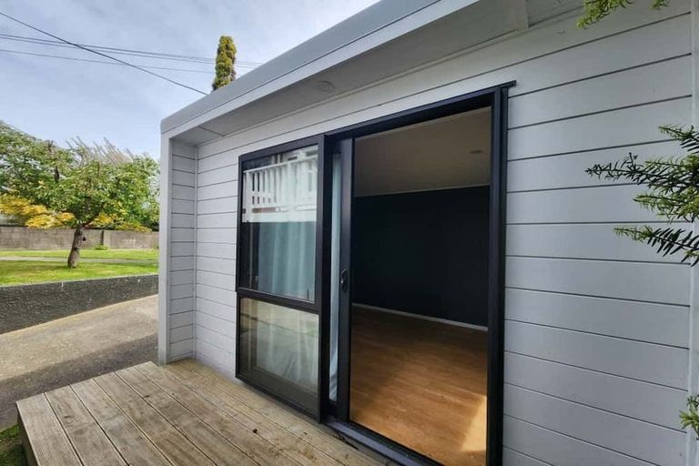 Photo of property in 6 Gray Avenue, Paraparaumu Beach, Paraparaumu, 5032