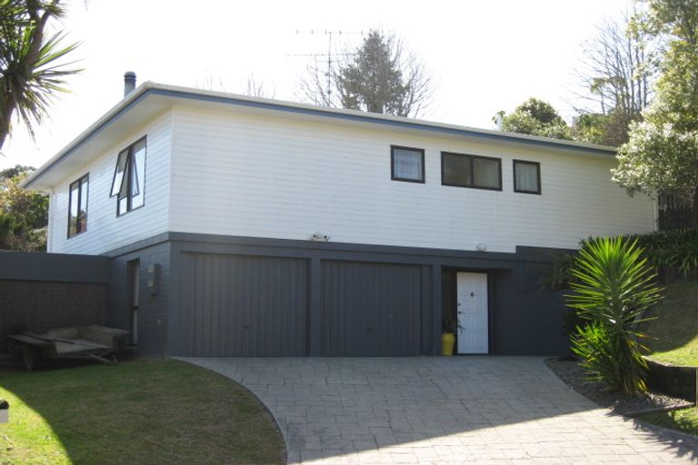 Photo of property in 2 Tudor Rise, Whakatane, 3120
