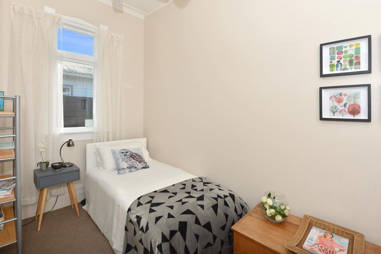 Photo of property in 16 Donald Street, Regent, Whangarei, 0112