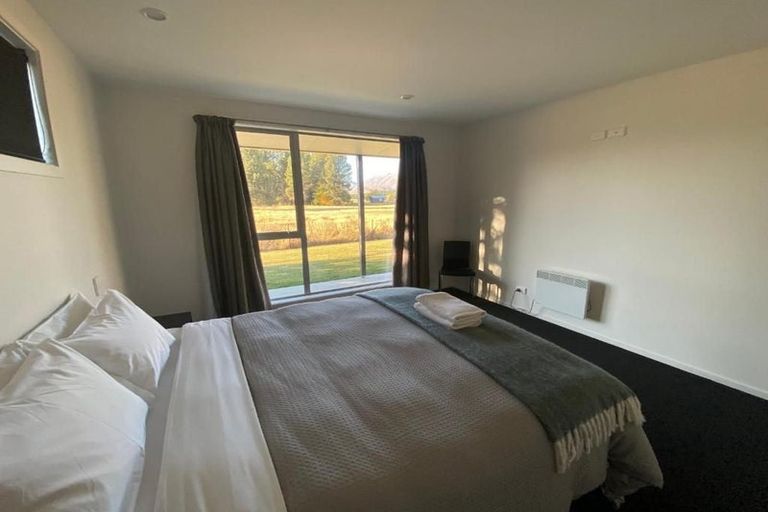 Photo of property in 4 Dwyer Place, Lake Tekapo, 7999