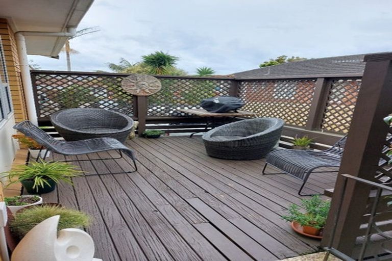 Photo of property in 1/193 Lake Road, Belmont, Auckland, 0622