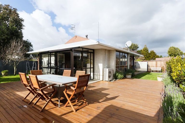 Photo of property in 83 Shamrock Street, Takaro, Palmerston North, 4412