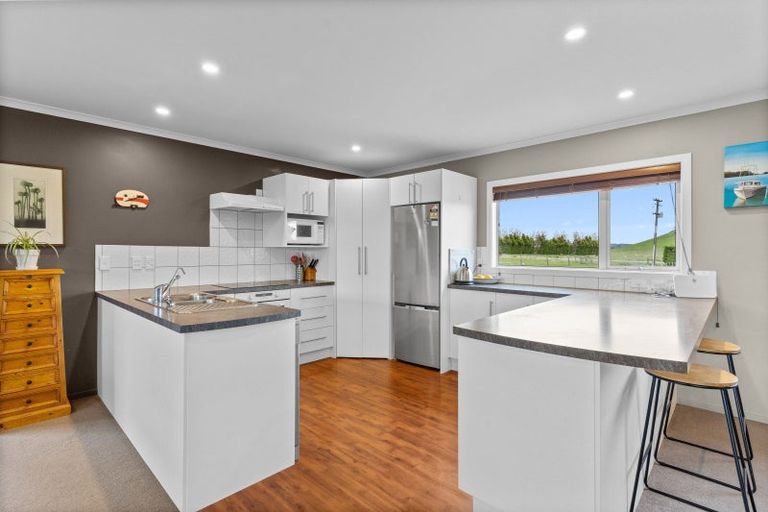 Photo of property in 99 Centre Bush Otapiri Road, Centre Bush, Winton, 9782