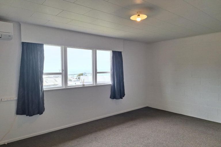 Photo of property in 33b Findlay Street, Moturoa, New Plymouth, 4310