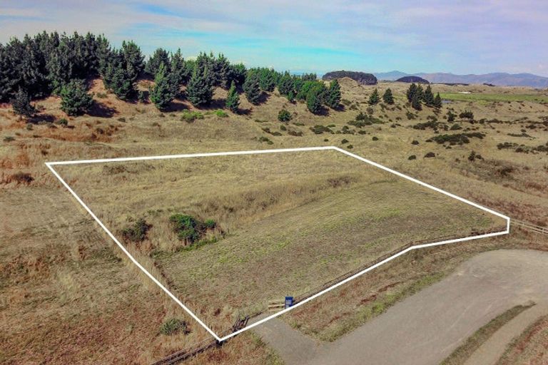 Photo of property in 33 Truebridge Drive, Waitarere, Levin, 5510