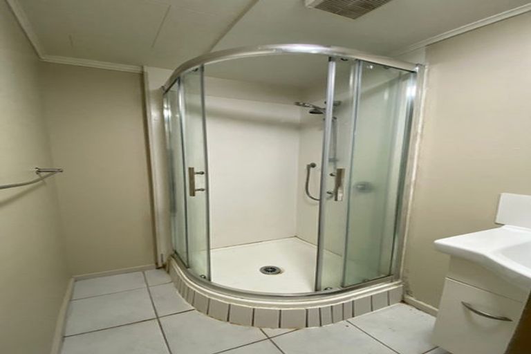 Photo of property in 25 Miles Avenue, Papatoetoe, Auckland, 2025