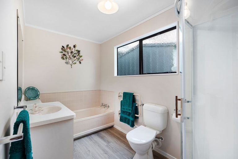 Photo of property in 32b Sailmaker Close, Whitby, Porirua, 5024