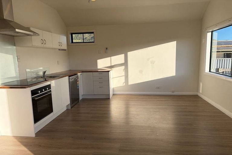 Photo of property in 73 Bell Road, Waiwhetu, Lower Hutt, 5010