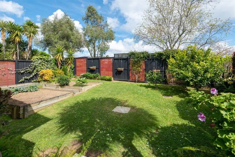 Photo of property in 68 Bradbury Road, Botany Downs, Auckland, 2010