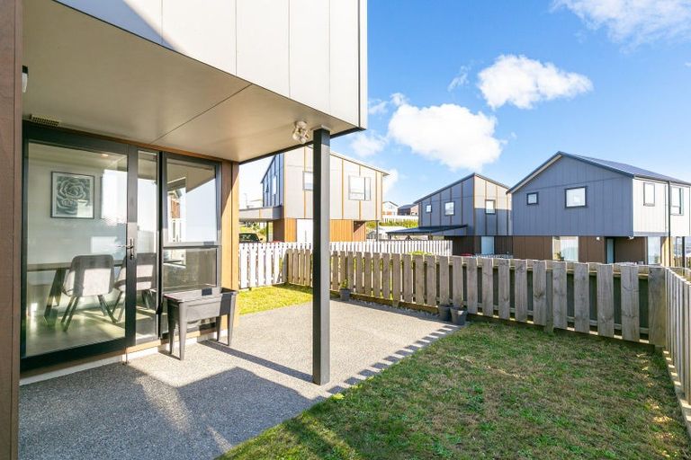 Photo of property in 8 Astelia Way, Woodridge, Wellington, 6037