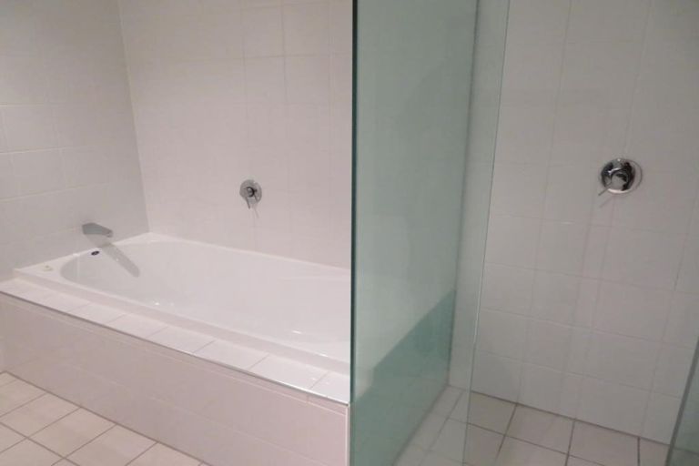 Photo of property in Sanctum Apartment, 10 Ebor Street, Te Aro, Wellington, 6011