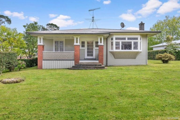 Photo of property in 49 Maungakiekie Avenue, Greenlane, Auckland, 1051