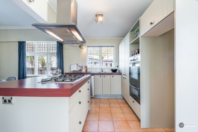 Photo of property in 1a Freyberg Street, Waterloo, Lower Hutt, 5011