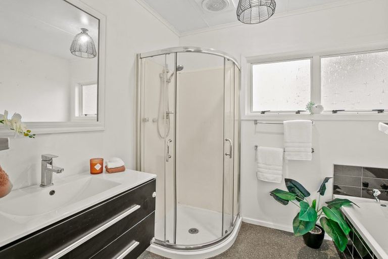 Photo of property in 9 Thames Street, Welbourn, New Plymouth, 4310