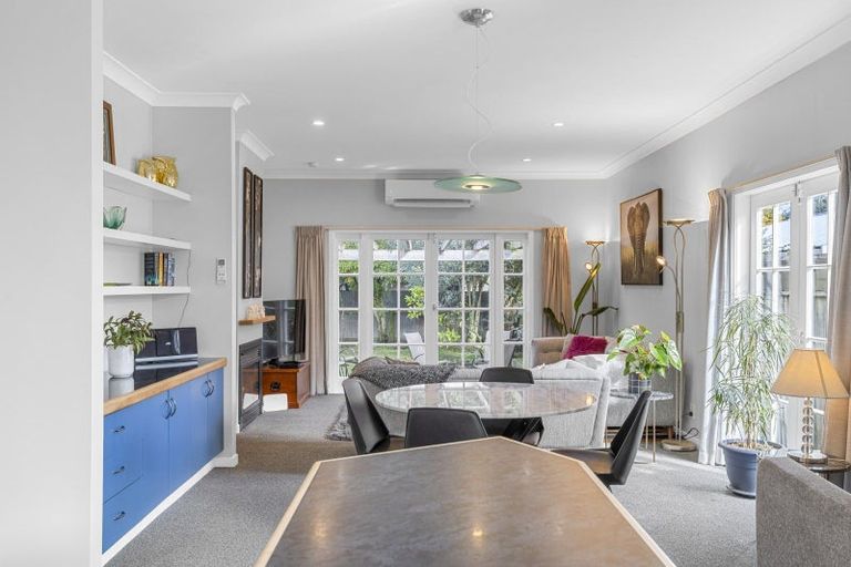 Photo of property in 22 Kingswood Street, Takaro, Palmerston North, 4412