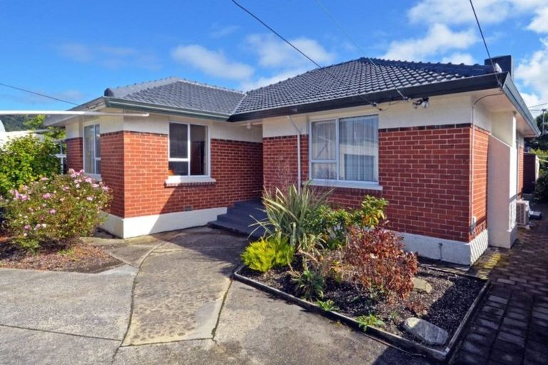 Photo of property in 42a Hargest Crescent, Saint Kilda, Dunedin, 9012