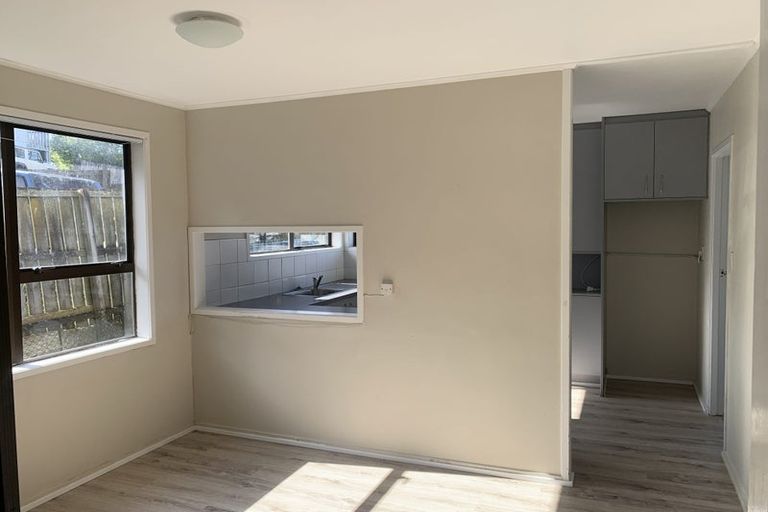 Photo of property in 22 Peterhouse Place, West Harbour, Auckland, 0618