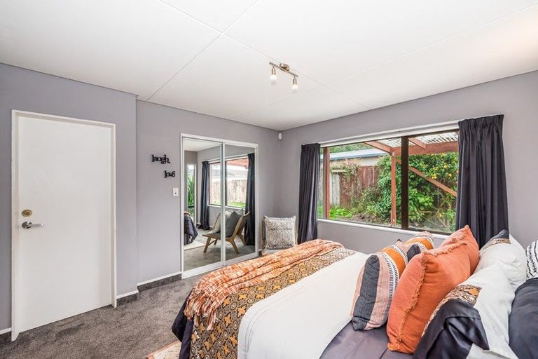 Photo of property in 1 Redwood Close, Paraparaumu, 5032