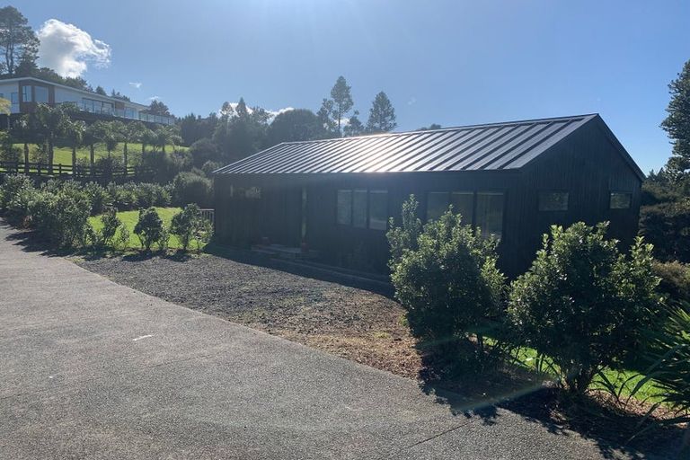 Photo of property in 250 Hillcrest Road, Wainui, 0931