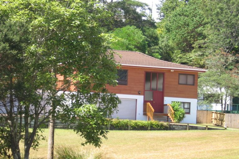 Photo of property in 13 Squirrel Lane, Browns Bay, Auckland, 0630