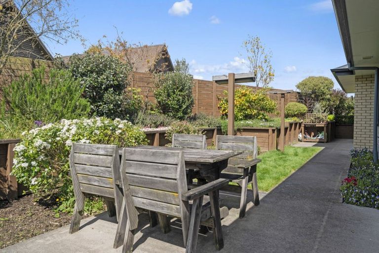 Photo of property in 46 Hamon Place, Pukehangi, Rotorua, 3015