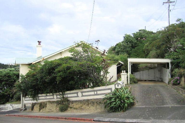 Photo of property in 17 Knoll Street, Island Bay, Wellington, 6023