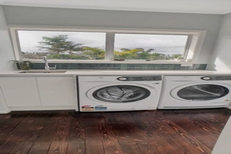 Photo of property in 84 Glengarry Road, Glen Eden, Auckland, 0602