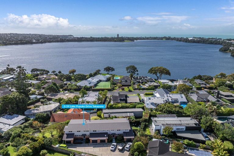 Photo of property in 2/29 Pupuke Road, Takapuna, Auckland, 0622