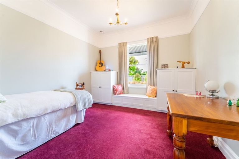 Photo of property in 43 Rhodes Street, Waimate, 7924