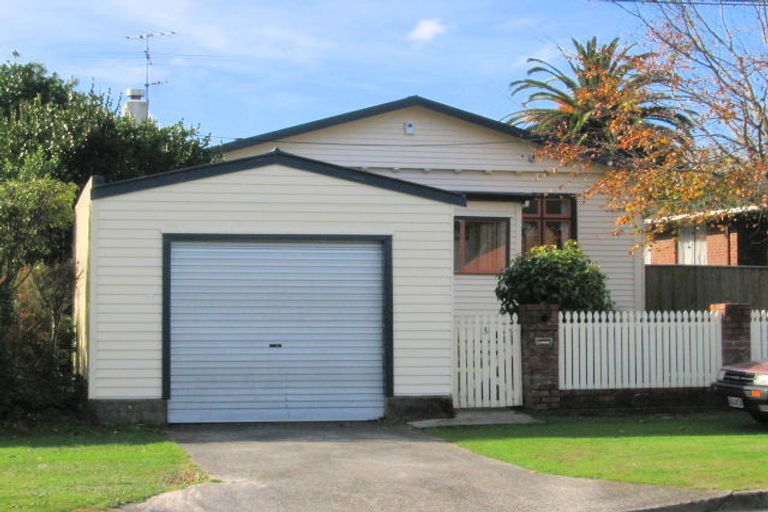 Photo of property in 3 Charles Street, Belmont, Lower Hutt, 5010