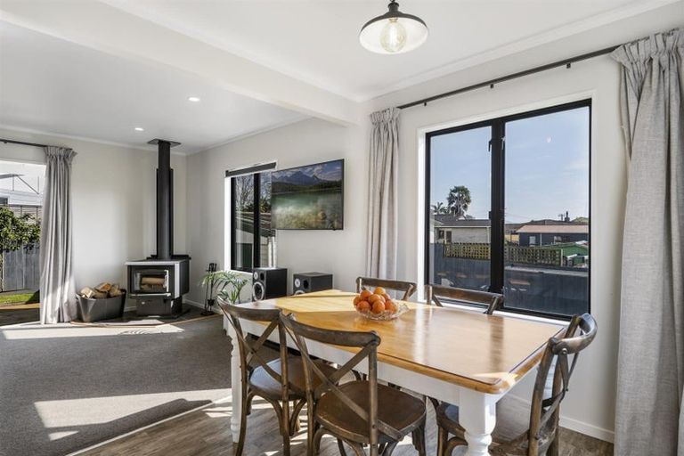 Photo of property in 4 Bishoprick Crescent, Te Puke, 3119