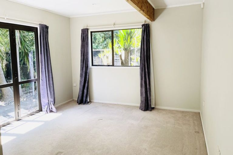 Photo of property in 112 Cossey Road, Drury, 2577