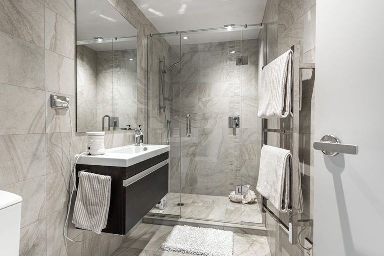 Photo of property in Montrose Villas, 441h Beach Road, Mairangi Bay, Auckland, 0630