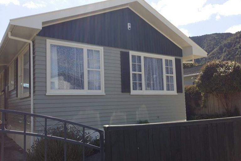 Photo of property in 3 Dakota Grove, Totara Park, Upper Hutt, 5018