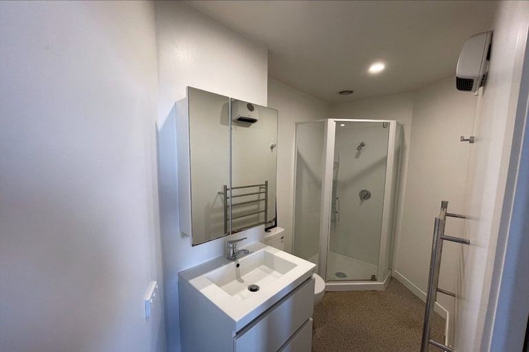 Photo of property in 5 Anzac Avenue, Dunedin Central, Dunedin, 9016