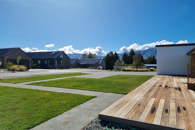 Photo of property in 22 Rodman Lane, Lake Tekapo, 7999