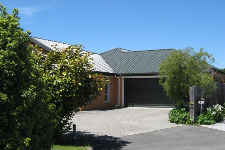 Photo of property in 7 Thoresby Mews, Avonhead, Christchurch, 8042