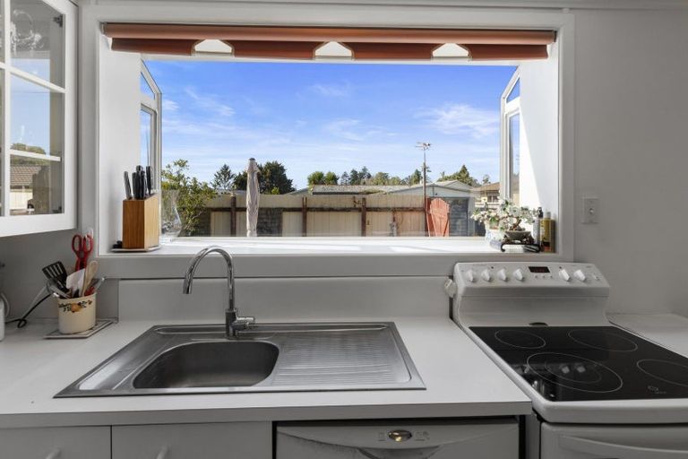 Photo of property in 12 Henderson Crescent, Parkvale, Tauranga, 3112