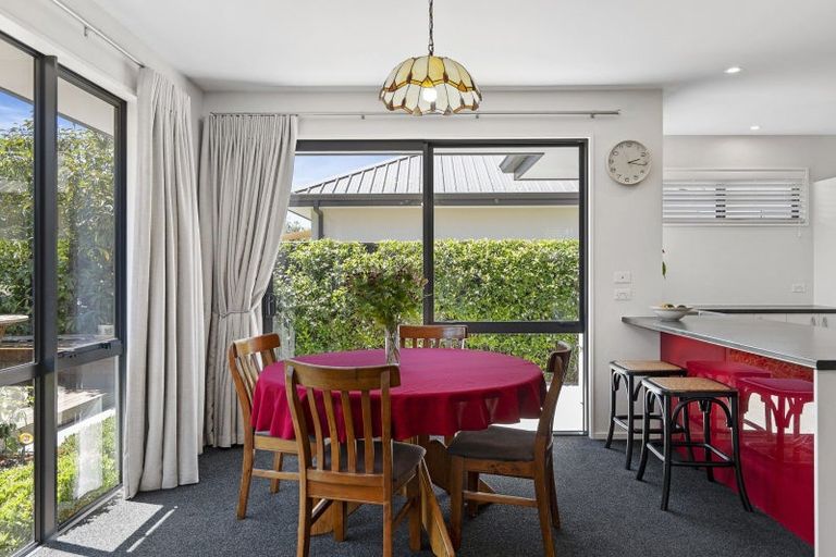 Photo of property in 82 Condell Avenue, Papanui, Christchurch, 8053