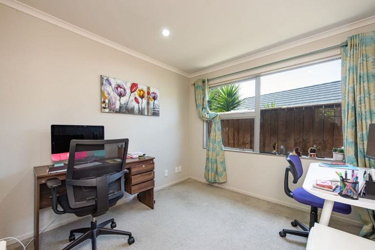 Photo of property in 16 Westwood Road, Tawa, Wellington, 5028