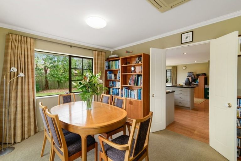 Photo of property in 8 Thelma Place, Lynmore, Rotorua, 3010