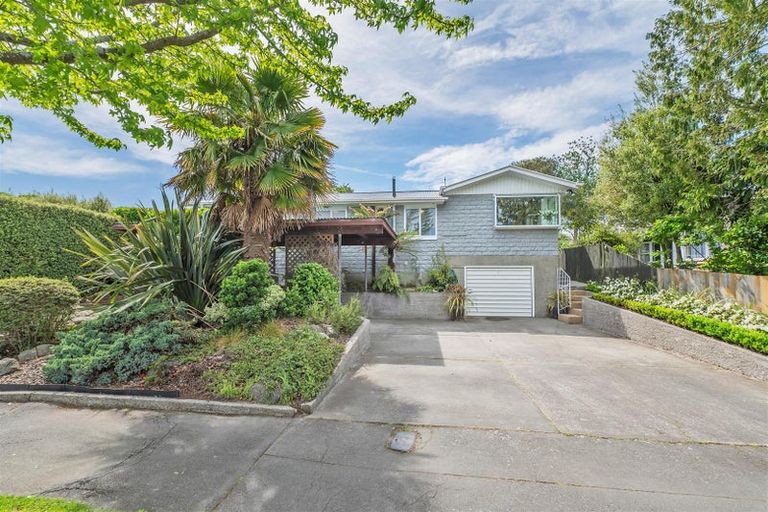 Photo of property in 140 Kendal Avenue, Burnside, Christchurch, 8053