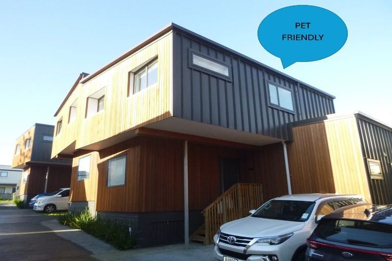 Photo of property in 21c Chippendale Crescent, Birkdale, Auckland, 0626