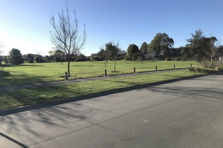 Photo of property in 47 Coppinger Terrace, Aidanfield, Christchurch, 8025