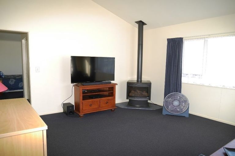 Photo of property in 114b Arawhata Road, Paraparaumu, 5032