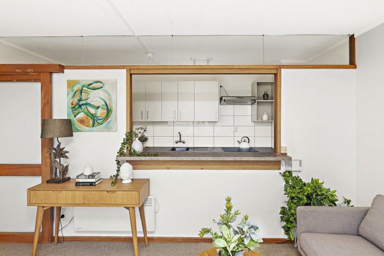 Photo of property in 3/24 Patanga Crescent, Thorndon, Wellington, 6011