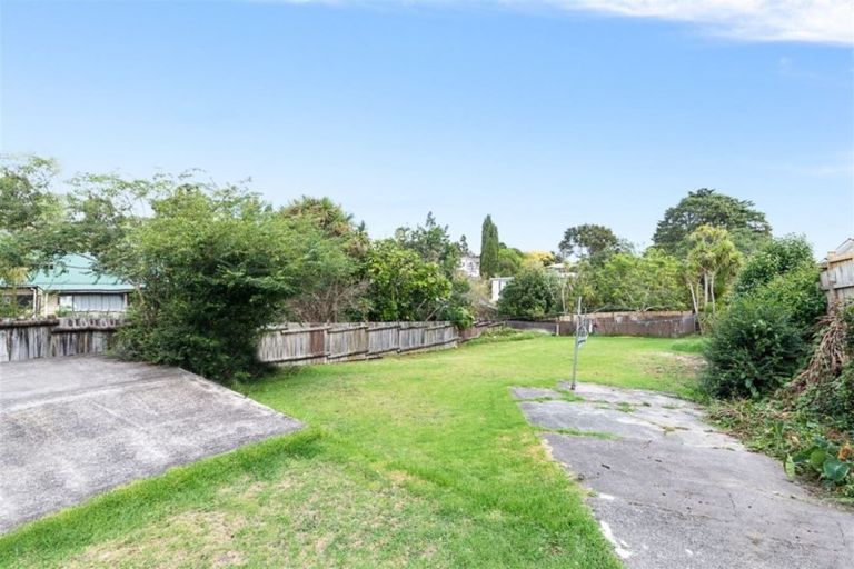 Photo of property in 26 Kereru Street, Henderson, Auckland, 0612