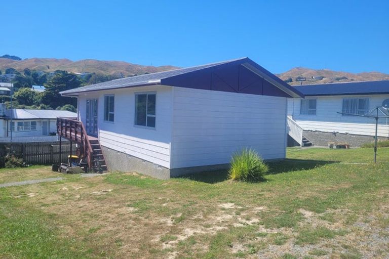 Photo of property in 139 Driver Crescent, Cannons Creek, Porirua, 5024